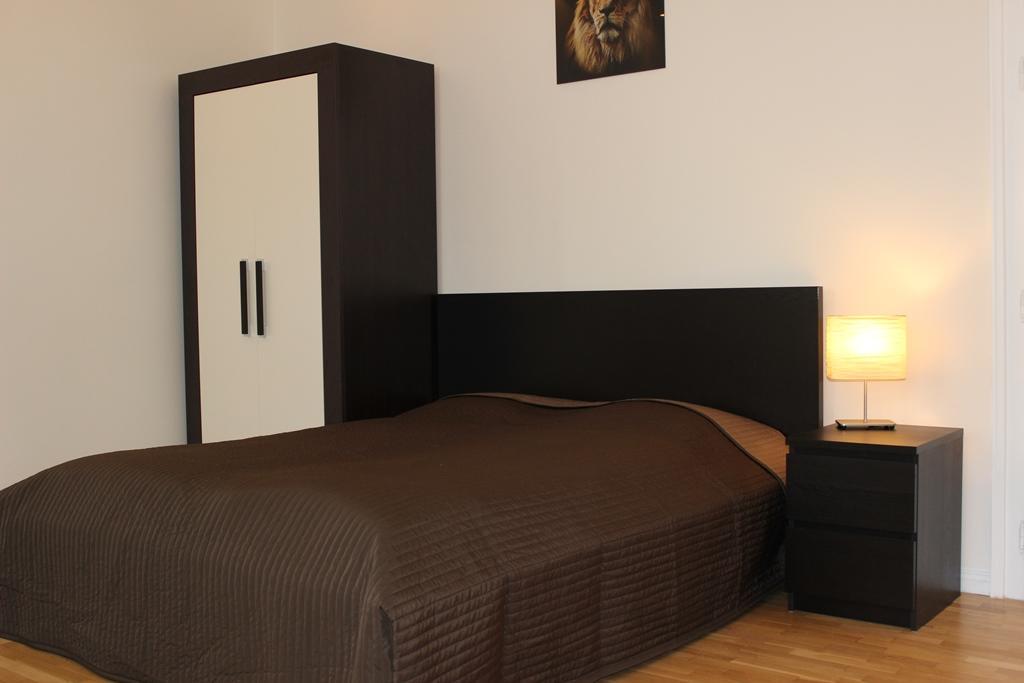 Leo Apartment Bratislava Buitenkant foto